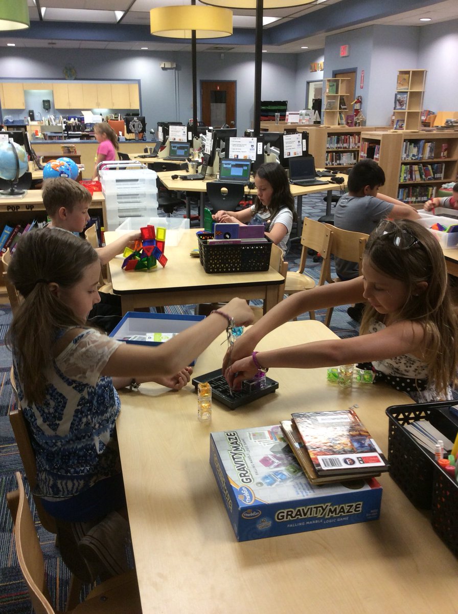 WEreadthinkmake's tweet image. Students using their thinking skills to solve problems with Makerspace activities in our Library Learning Commons at Waccamaw Elementary.  #HCSLibraryMedia  #WEread