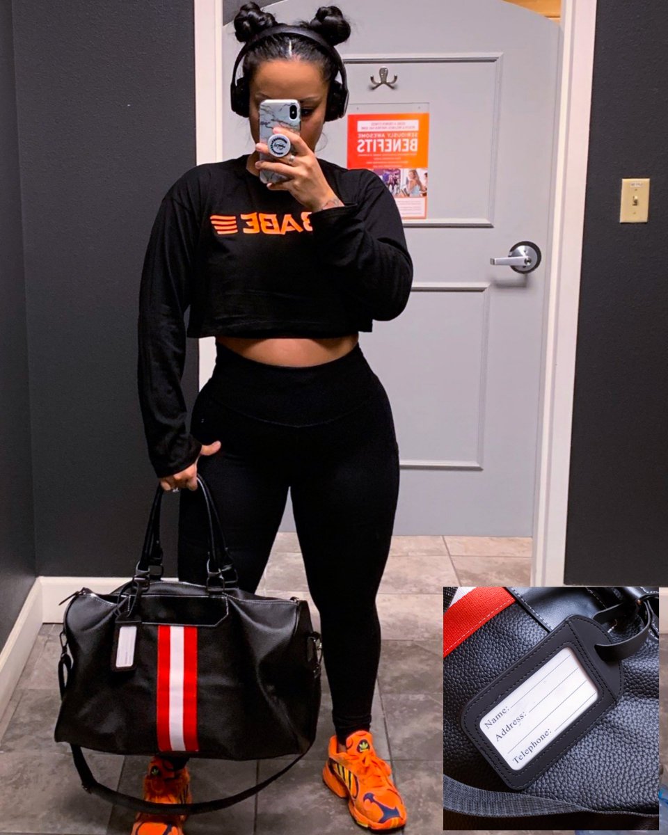 J_Javon's tweet photo. Grab your luxury gym bag #gymbag #fit #fitness #luxury #luxurylifestyle #success #millionaire https://t.co/VhF9VWBgly https://t.co/Tf6R8Y7HxA