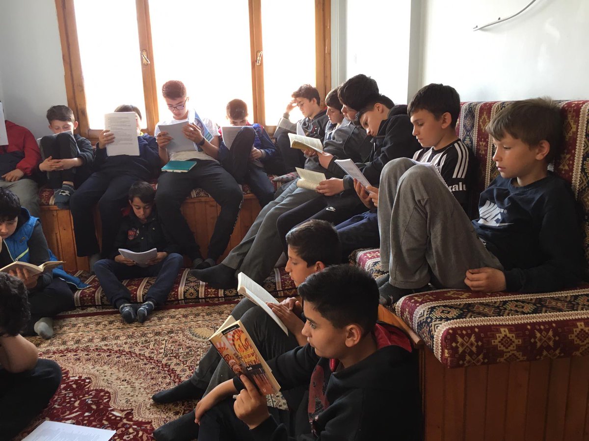 #TÜGVAOrtaokul
Ortaokullu kardeşlerimizle bugün İlçe Temsilcilik binamızda kitap okuma etkinliğimizi gerçekleştirdik.