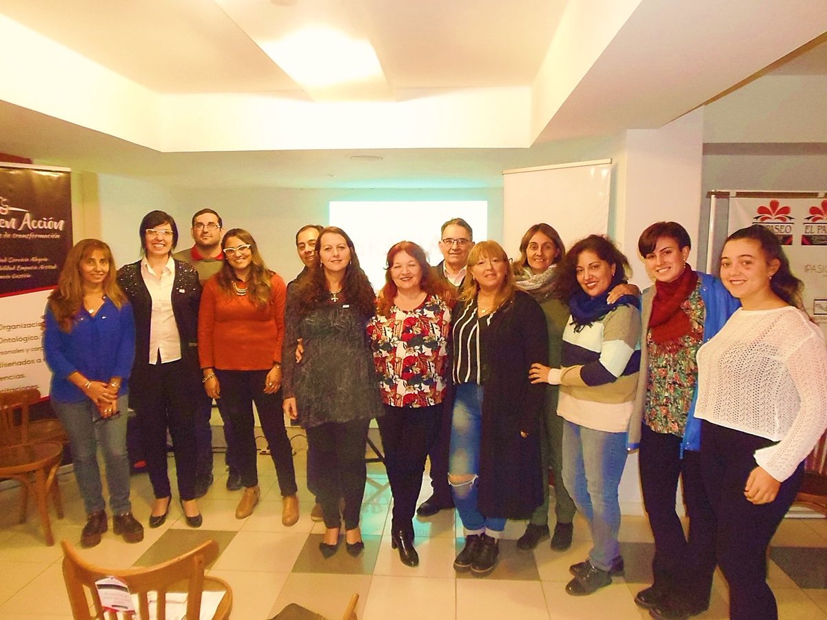 CoachesEnAccion's tweet photo. Creamos espacios de Transformación. 
Gracias por participar del taller Coaching para Comunicarnos Mejor!!! https://t.co/SJsXeQlBOB