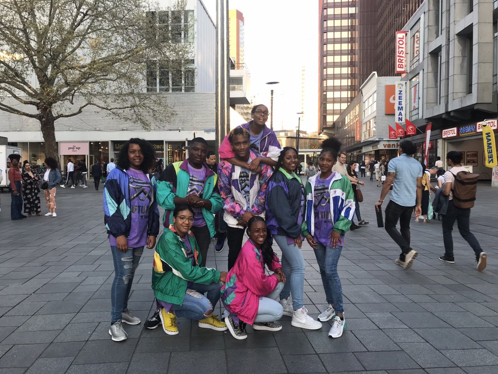 Dat was <a href="/FUTUREINDANCE/">FUTURE IN DANCE</a> ! Tot 3 mei #lijnb19