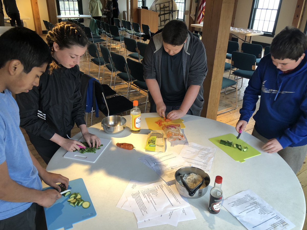 SComeauMillbury's tweet photo. Preparing our dishes! Can’t wait to try the yummy food 😋 https://t.co/6bBmcGTUVl