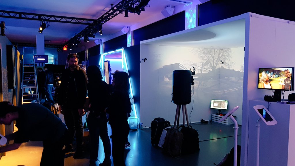 BroomxTech's tweet photo. We're at #Tribeca2019 VR Arcade at the premiere of the #CommongGround documentary by @EastCityFilms & @_vrcity_ ! Come to meet us and learn more about the MK360 immersive projector! #tribecaimmersive @Xwater_Media https://t.co/uq0T1ygn7J
