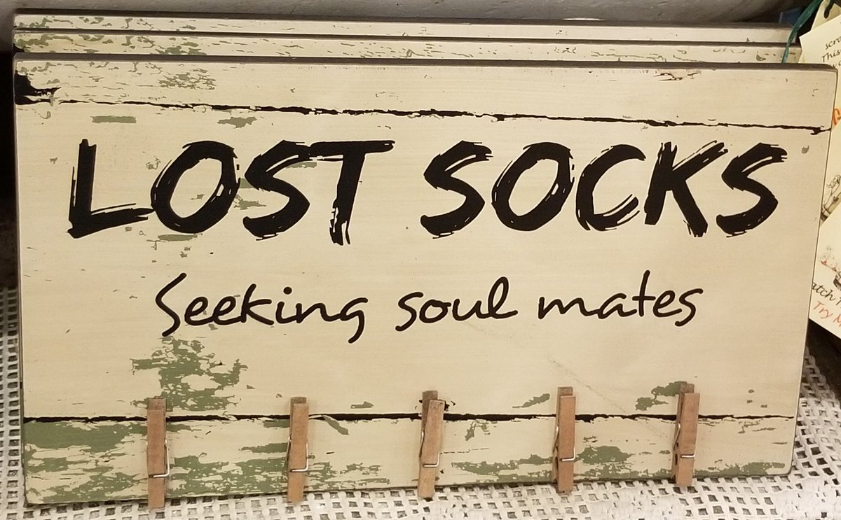 itsbillyd's tweet image. Dear Lord @jasonburglar ! Is everything ok? Whats this all about ?? #lostsock #nomatch