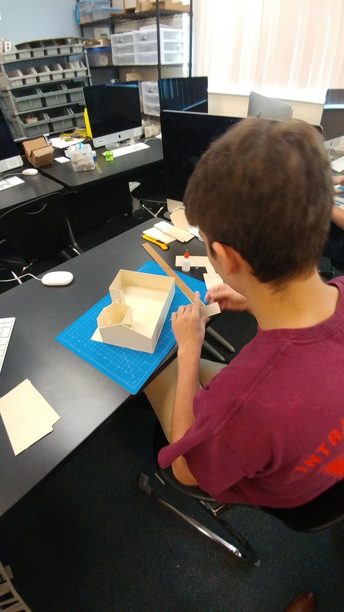 EdTechImagineer's tweet photo. Architecture students working on energy efficient designs for their homes. They are working on their physical as well as digital models. They are learning about new technologies, materials, and designs that can help homes be more green friendly! #stemedchat #steamedchat https://t.co/JIKFloRRMg