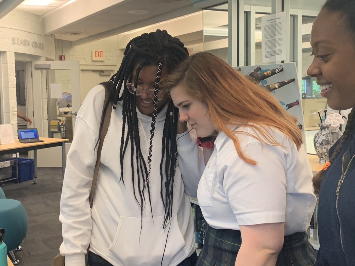 TheMsByrne's tweet photo. One of my favorite parts of #MakeHerDay is that students had time to view, appreciate, and learn from each other’s work. #thisisags #ShowYourLearning @AGSHurricanes https://t.co/5Vw4BWxy49