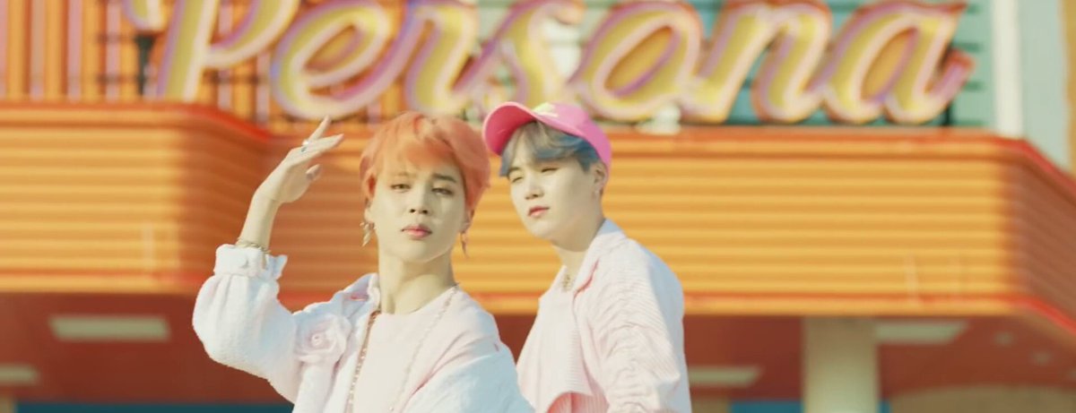 btspiics1's tweet photo. @BigHitEnt @halsey #BBMAsTopSocial BTS @BTS_twt https://t.co/wguGZkciJL