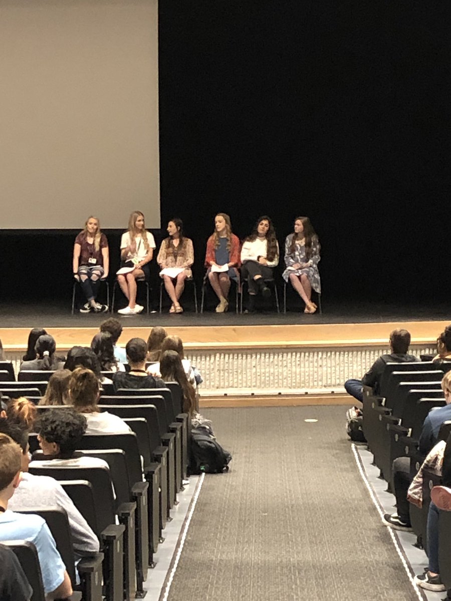 TheColonyHS's tweet photo. TCHS Class Officer Election Day!!  Great job to all our candidates, good luck.  #thistimeisOURtime https://t.co/Xm2BOWwnDy