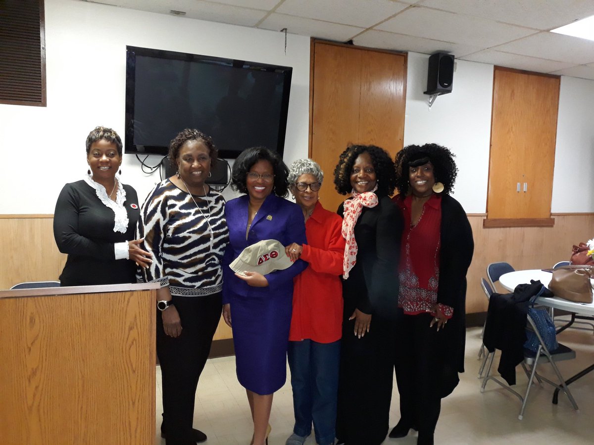 NJSocActionDST's tweet image. As @NJ_ISJ NJ Counts Project Dir., I've been Train-the-Trainer with @njnaacp leaders. #Census2020 outreach begins now to make sure NJ keeps its political reps in DC, and receives all its federal funding! So far, Perth Amboy, Paterson, and Passaic branches say #CountMeIn.