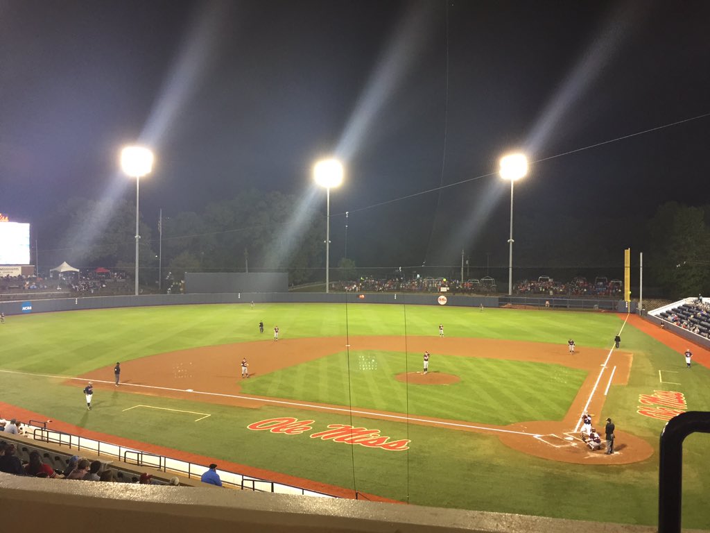 pmb38922's tweet image. Last night was great! Let’s do it again @OleMissBSB. @thomas_dillard7 that walkoff was 🧨
#HOTTYTODDY #RebsWin #RebelNation