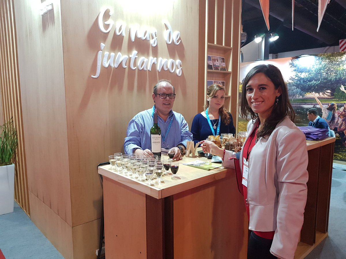 El stand de Mendoza es el punto de encuentro de visitantes en Expoeventos 2019, atraídos por sus vinos de <a href="/BodegasAR/">Bodegas de Argentina</a> <a href="/mauriechegaray/">Mauricio Echegaray</a> @enteturismomza