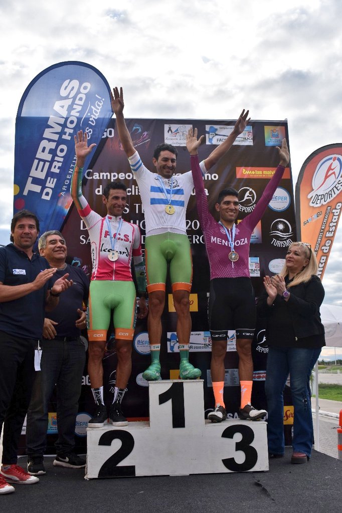 VueltaMendoza's tweet photo. Un año más, Alejandro Durán se sube al podio en un Campeonato Argentino de ruta.

¡Qué orgullo mendocino!

Foto: Ariel Blanco/FACPyR https://t.co/dTPWoSE56k