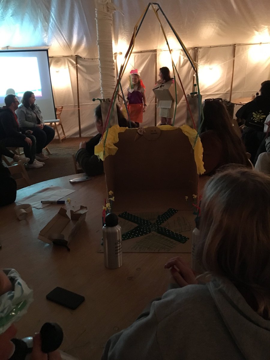 LizHarding's tweet image. Trash to treasure #POSHevent ⁦@YouthforiaNW⁩ ⁦@YouthFocusNW⁩ #yofo19 #spfoundation