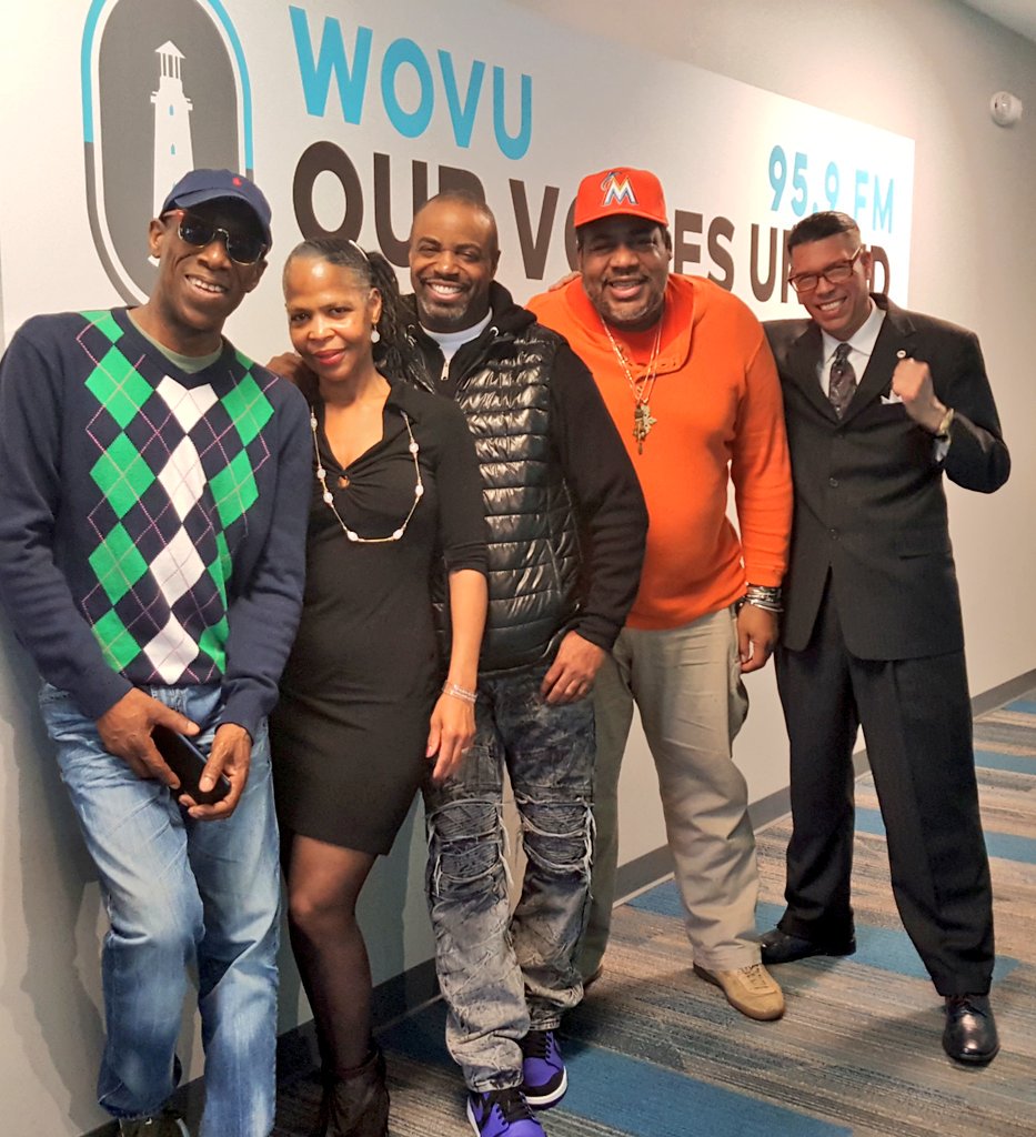 swimbaby5's tweet photo. Getting to interview #unsung #Cleveland community heros
on @95WOVUFM, is my favorite thang #communityradio.
Had big fun with some #Cleveland  legends: #djellery, #BrotherADX, and my favorite #socialentrepreneur, Sharie Renee- @cosmicbobbins.
They out here savin' lives foreal! https://t.co/XXpjI7C7Ro