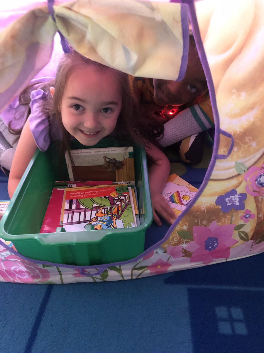 lisammeier3's tweet photo. Friday Fun! Reading in tents with flashlights! #WEShornets #IWCSchools https://t.co/IChVHDXvAd