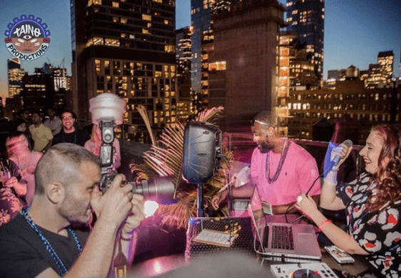 paulbarnyc's tweet photo. Let's empower us to entertain you with a friends gathering, conference, convention, or even a band party. From here you can get a splendid view of Empire State Building.  https://t.co/SdEErd12Iz https://t.co/OZkxB9ZPaf