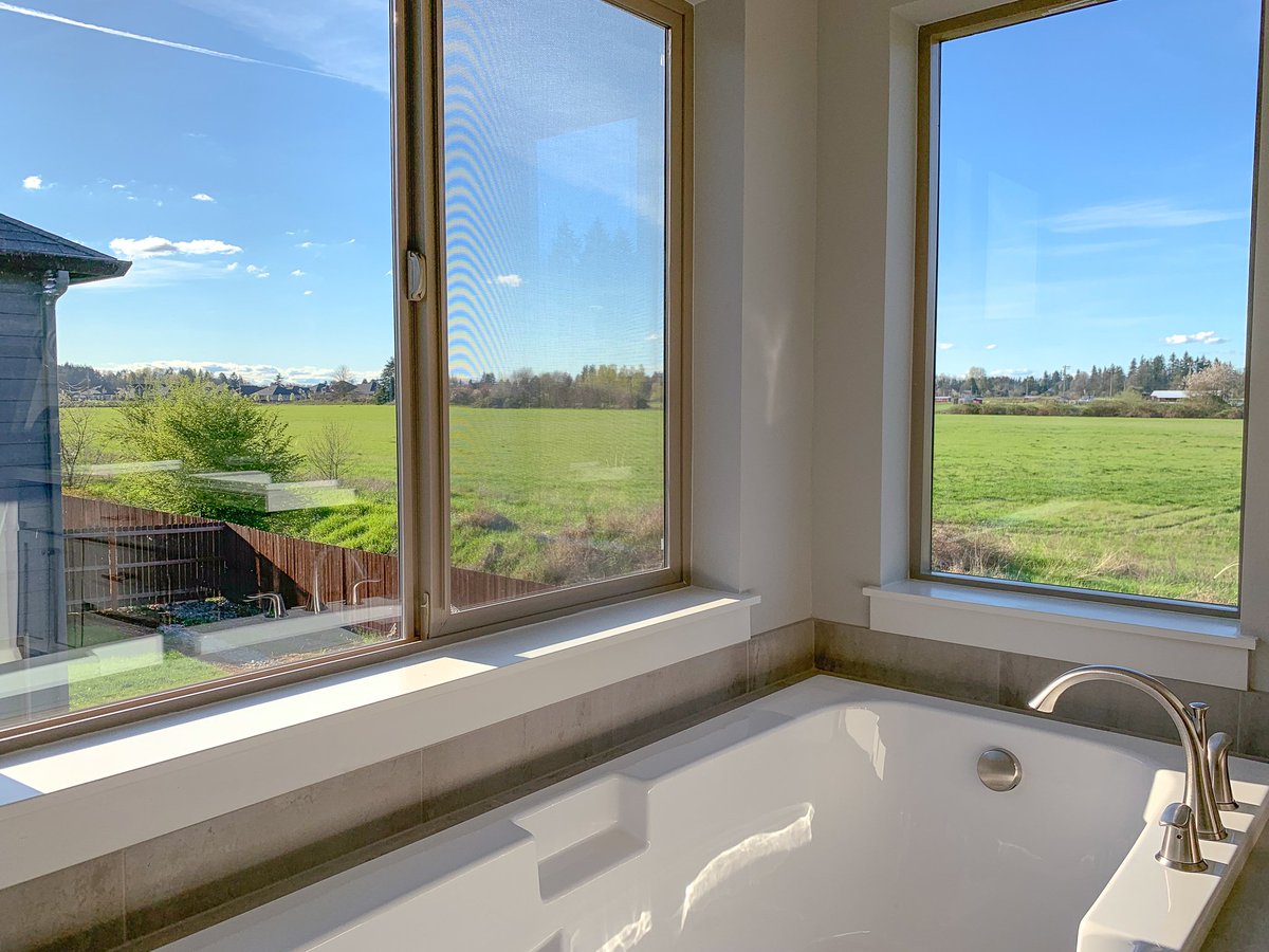 #tubgoals. Here's to soaking up a relaxing weekend! 
.
#urbannwhomes #customhomebuilder
#greenliving #vanwa #thecouve #greenhomebuilder #vancouverrealestate #newconstruction #clarkcounty #buildersofinsta #lovewhereyoulive