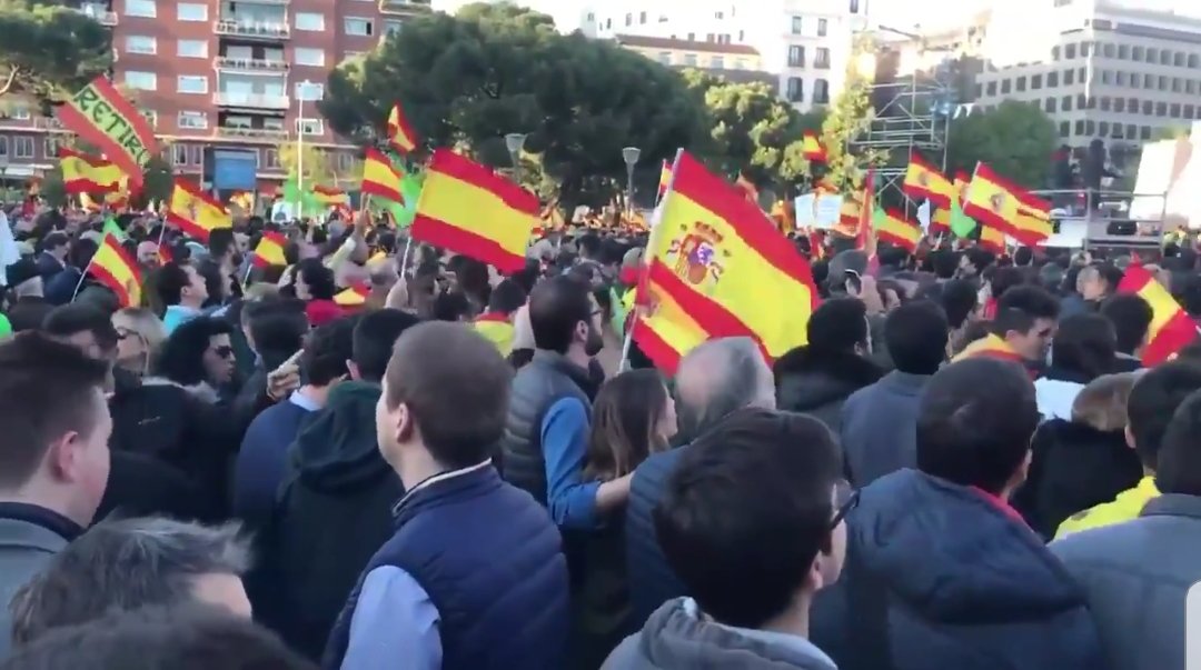 Este domingo la #EspañaViva votará por primera vez en muchos años con ilusión 🙂 ... No con resignación... No tapándose la nariz.
ESPAÑA 🇪🇸🇪🇸  es una Nación hermosa y que merece la pena.
El  #Domingo28abril  nos ponemos en marcha.
#PorEspaña
#CandidatosPorEspaña