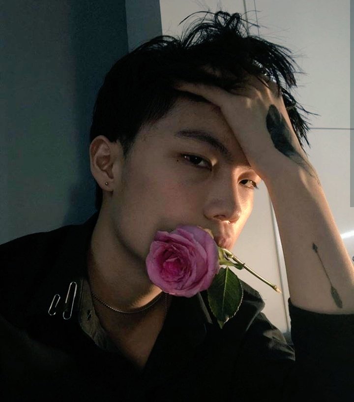 97XMIN's tweet image. — 𝐖𝐞 𝐚𝐫𝐞 𝐭𝐨𝐨 𝐝𝐚𝐦𝐚𝐠𝐞𝐝 𝐭𝐨 𝐛𝐞 𝐫𝐞𝐩𝐚𝐢𝐫𝐞𝐝. 🌹 
   
           𝐈'𝐌 𝐍𝐎𝐓 𝐖𝐇𝐎 𝐈 𝐒𝐄𝐄𝐌 𝐓𝐎 𝐁𝐄, 𝐁𝐔𝐓 
𝐀𝐑𝐄 𝐘𝐎𝐔 𝐖𝐈𝐋𝐋𝐈𝐍𝐆 𝐓𝐎 𝐅𝐈𝐍𝐃 𝐎𝐔𝐓? ✍

{minaaron.carrd.co}