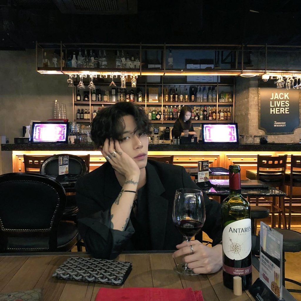 97XMIN's tweet image. — 𝐖𝐞 𝐚𝐫𝐞 𝐭𝐨𝐨 𝐝𝐚𝐦𝐚𝐠𝐞𝐝 𝐭𝐨 𝐛𝐞 𝐫𝐞𝐩𝐚𝐢𝐫𝐞𝐝. 🌹 
   
           𝐈'𝐌 𝐍𝐎𝐓 𝐖𝐇𝐎 𝐈 𝐒𝐄𝐄𝐌 𝐓𝐎 𝐁𝐄, 𝐁𝐔𝐓 
𝐀𝐑𝐄 𝐘𝐎𝐔 𝐖𝐈𝐋𝐋𝐈𝐍𝐆 𝐓𝐎 𝐅𝐈𝐍𝐃 𝐎𝐔𝐓? ✍

{minaaron.carrd.co}