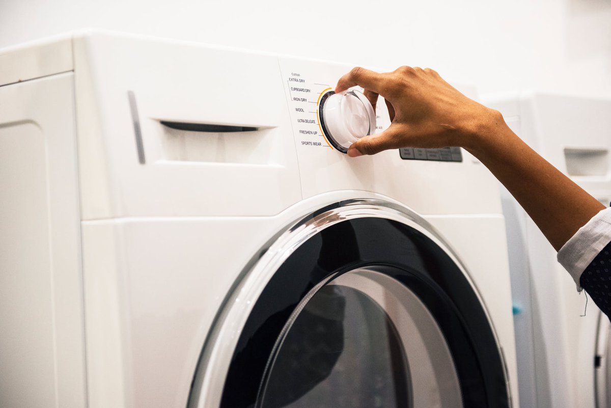 RelaxInnBruns's tweet photo. There's no need to over pack! We have laundry facilities for our guests! #RelaxInn #Brunswick #Maine https://t.co/O3e5SszciK