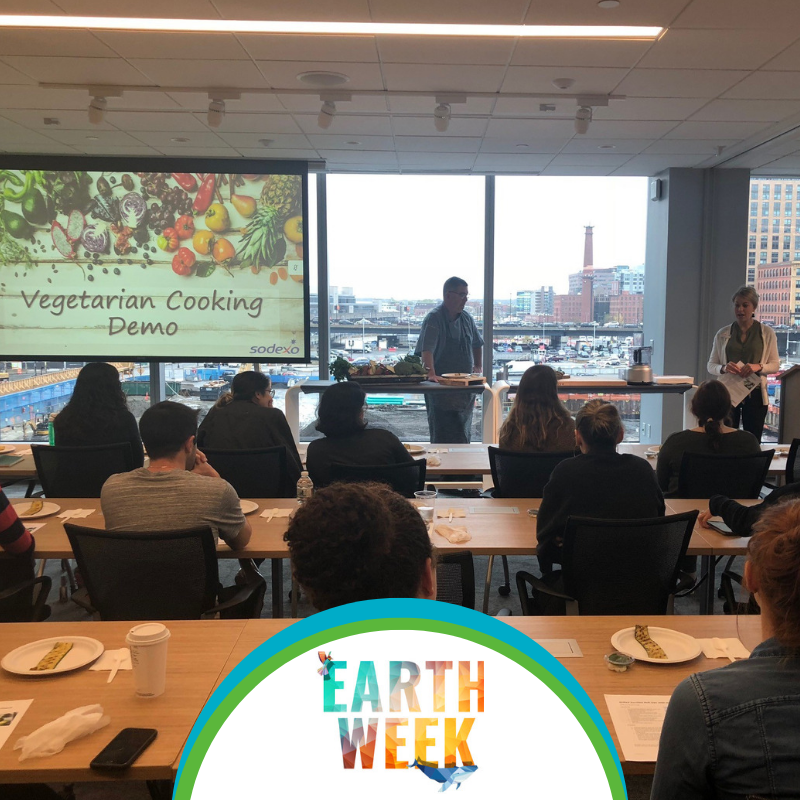 lifeatPTC's tweet photo. There are so many #environmental and health benefits to #plantbased cooking! This afternoon our employees participated in #vegetarian a cooking class with an Executive Chef &amp; a Registered Dietitian. This was a fun way to conclude #PTCEarthWeek with our employees! #lifeatPTC https://t.co/a5Q0rW12JR