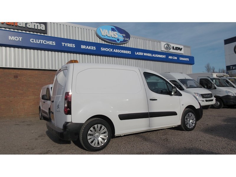 Check out this Citroen Berlingo, for only 8,985.00 + VAT, call 01942270114 for more info #vansnorthwest