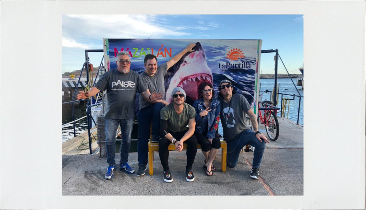 El día de ayer en Mazatlán fue uno de los más divertidos e inolvidables que pasamos con  <a href="/LMREoficial/">LMRE | Lo Mejor del Rock en Español</a> Y Monoplasma. Gracias Restaurante LA PUNTILLA por servirnos unos mariscos deliciosos!!! 😋
Y gracias a nuestros compañeros <a href="/edgarcarrum/">edgar carrum</a> <a href="/kennyelectricos/">kennyyloselectricos</a> <a href="/Mauricio7/">🥁🥁Mauricio Clavería.</a> <a href="/federicofong/">Federico Fong</a>