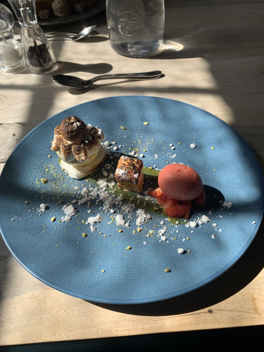 Thanks to <a href="/Foxygossip/">Fox and Goose</a> for a fabulous lunch! You never disappoint... this was pudding with all sorts of passion fruit and strawberry deliciousness...