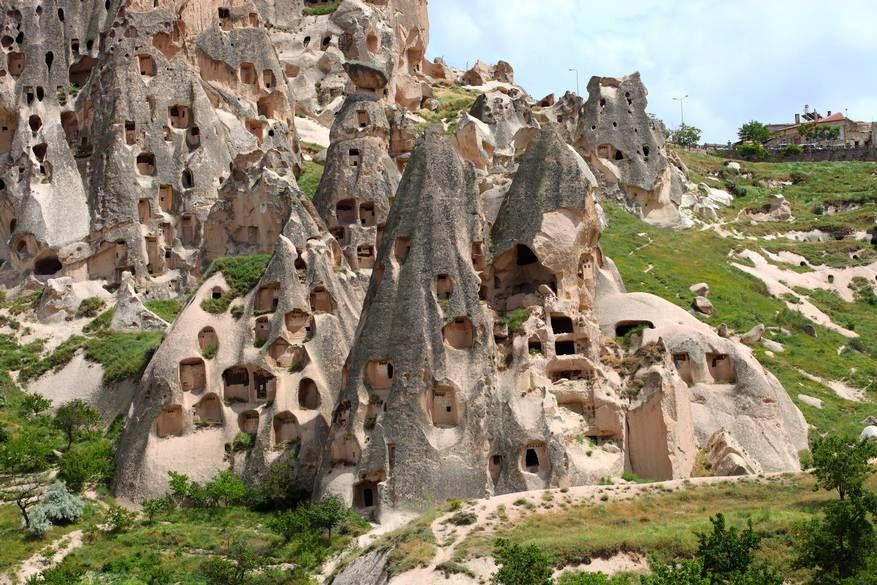 OtravelAI's tweet photo. Cappadocia - a semi-arid region in central Turkey, is known for its distinctive “fairy chimneys,” tall, cone-shaped rock formations clustered in Monks Valley, Göreme and elsewhere. The 100m-deep Ihlara Canyon houses numerous rock-face churches. 🇹🇷 #Travel #Turkey https://t.co/IRrJuEaIN0
