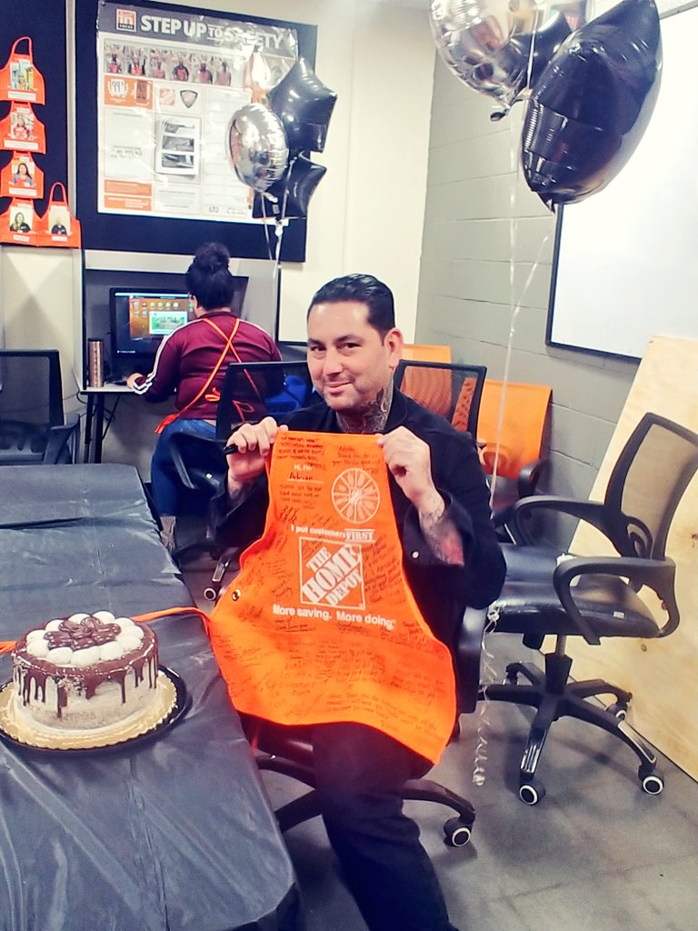 Ambermedina6684's tweet photo. Thank you Adrain for Everything you've done for us! And of couurrsse *We had to send you on your way with Social Distortion Tickets ❤! Your favorite band. You will be MISSSSED!!! @lupeadiaz @juanitaajackson @6610Homedepot @DavidHoyTHD @WalkerHD6610 @jesse_moran10 https://t.co/PXQJgn3rvp