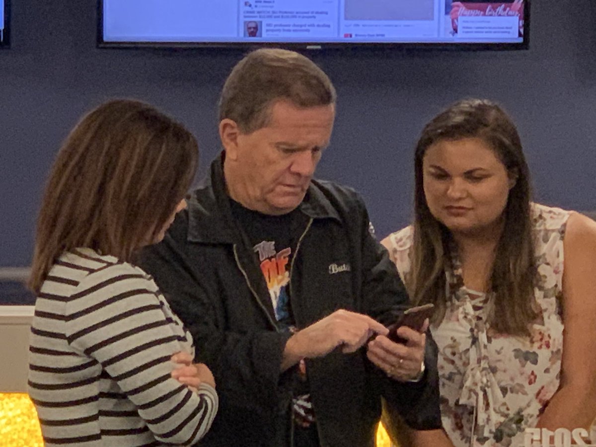 kfvsnews's tweet photo. Butch Patrick, known for playing Eddie Munster, was at the station today. Heβs in town for #CapeComicCon https://t.co/gCxJDxBaFr