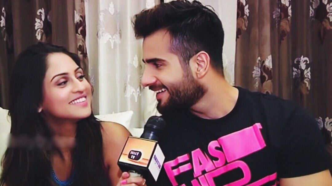 Sadi_luvs_KRYAN's tweet image. Aao sunaon tumhe ek kahaani,
Jahaan ka Raja,
Wahan ki thi Rani,
Suno Chanda.....❤
#kryan