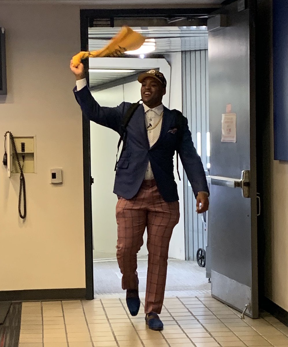 Teresa_Varley's tweet photo. There was a huge welcome for @_Dbush11 when he arrived in Pittsburgh. He said he didn’t expect the reception he got at the gate. https://t.co/8kxcZkHEJ3