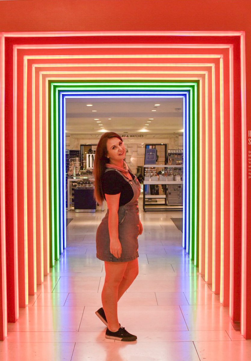 megteneyck's tweet photo. For me, New York City is freedom. In NYC I can be as queer and as ambitious and as femme as I want to be. Happy Lesbian Visibility Day to all those queer women who color outside the lines, play by their own rules, and write their own stories.
#weekendlikealocal #IGLTA2019 https://t.co/SCBwElDqW5