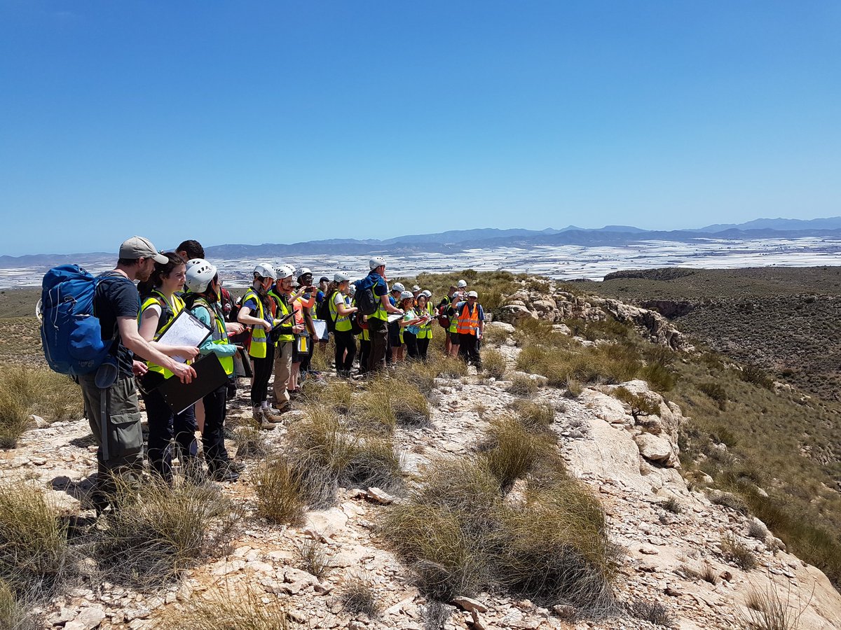 DCharlaftis's tweet photo. A day of amazing reefs and volcanoes 🌋! Stunning weather 🕶 @Stuartsediment @VM_Principal @k_mccaffrey @KinvigGeosci @DurUniEarthSci https://t.co/9uhddFd6Kx