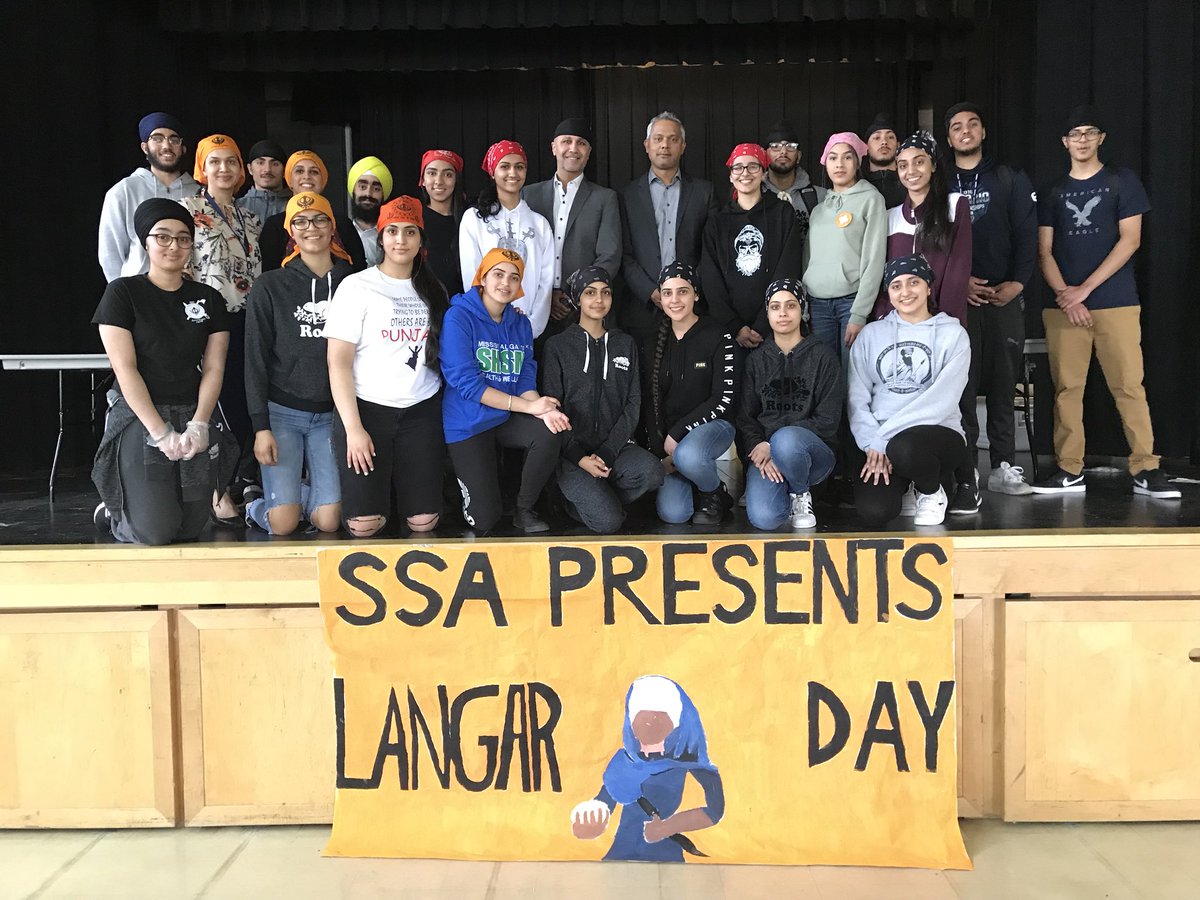 pradeep_rajah's tweet photo. #LangarDay Celebration - #SikhHeritage Month @MississaugaSS @PeelSchools @harjitaujla1 @SohiBalbir @TrusteeMcDonald - many thanks to our wonderful students, staff &amp; the community for the support! https://t.co/8kt9NZTGGX