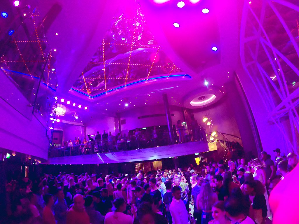 punk_zion's tweet photo. This is how we party in the middle of the sea. #WhenInCaribbean #HarmonyCrewParty #Dazzle #WorkHardPartyHarder https://t.co/OmylOV7kBU