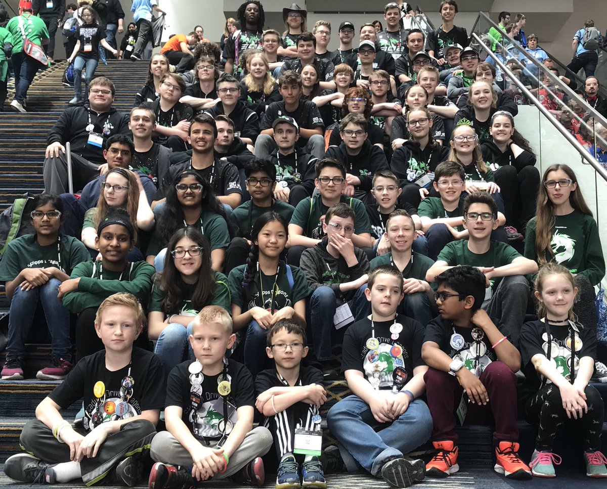 Our Lake Orion Robotics Family at Detroit #FIRSTChamps. @FIRSTTeam302 mentors our team and we mentor @StadiumDriveES FLL Jr. #morethanrobots #OMGrobots @FIRSTweets