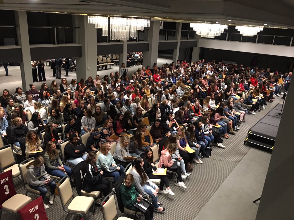 TayEike's tweet photo. All that practice is paying off! First rehearsal! @CABravesMusic #whereswaldo #dciny #ericwhitacre https://t.co/685XuCQ0i6