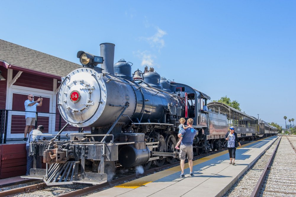 SeeSantaClarita's tweet photo. Enjoy a family day out on the rails @FWRY's Steam Railfest this weekend! Ride the steam train, listen to music, check out the #carshow and more! Free admission! #Kidifornia @VisitCA @VisitVentura  https://t.co/jRYubJn9Sh https://t.co/55Xr2yTEeQ