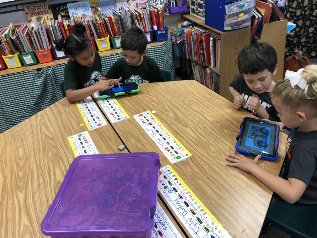 pjbatch1's tweet image. We are so excited! The Samsung Galaxy tablets have arrived and my students gaining new skills and strategies for learning. Thank you so much to @DonorsChoose  @cvcue and Ruth Faerber for making it happen. #VisaliaUSD #fourcreeksvusd #VisaliaEdTech @rosamotamontoya