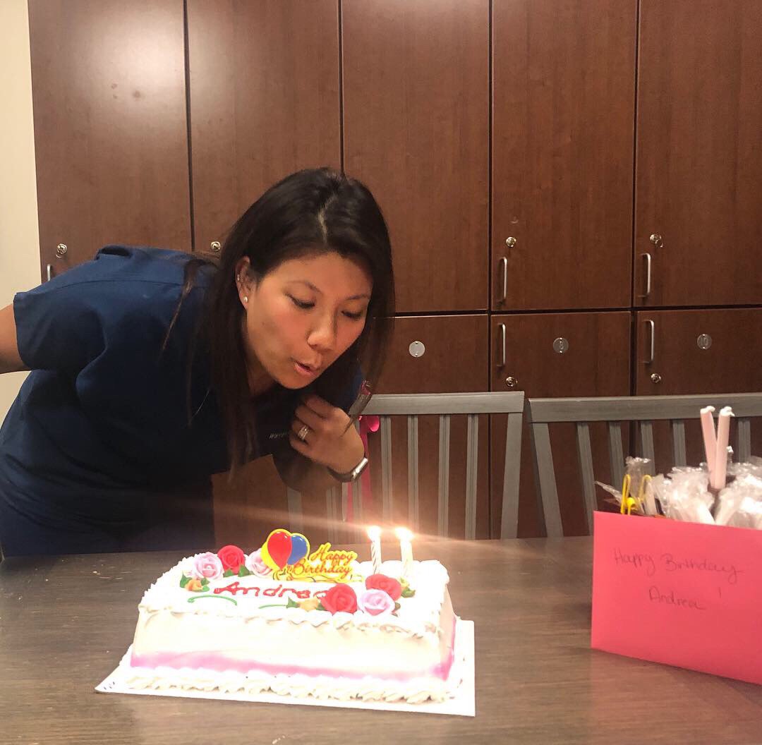 Celebrating our co-worker Andrea! 🎊🎂🎉
Wishing her the best year yet! 🙂