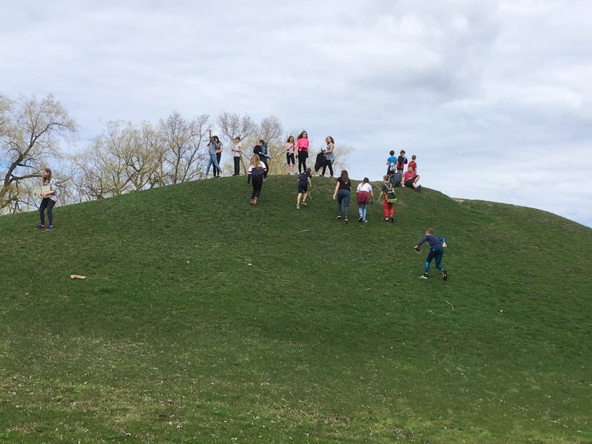 TCES students pitched in to help clean up garbage in our school community to help celebrate Earth Week and our student-led 'Call to Action for Climate Change'. @GEDSB @ON_EcoSchools #EarthWeek2019