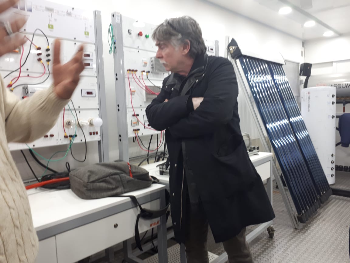 BibowAldana's tweet photo. @INETetp
#SanAndresdeGiles
@cfap_laplata
#EnergiasRenovables con
@fprietoinet y los chicos de la #EEST1
@Lgoro @gfalvarez https://t.co/2N4qi9mhqu