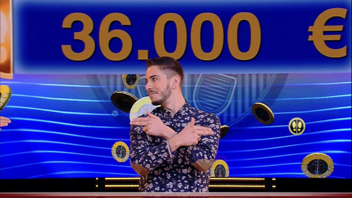 CadutaLiberaTv's tweet photo. Si festeggia questa sera!🎉
Niccoló Scalfi vince 36.000€, raggiungendo quota 242.000€!! Diventa così il terzo Campione ad aver vinto di più nella storia del programma ☘️
GRANDE NICCOLÓ! #CadutaLibera🤩 https://t.co/cjzlOQ3Jrr
