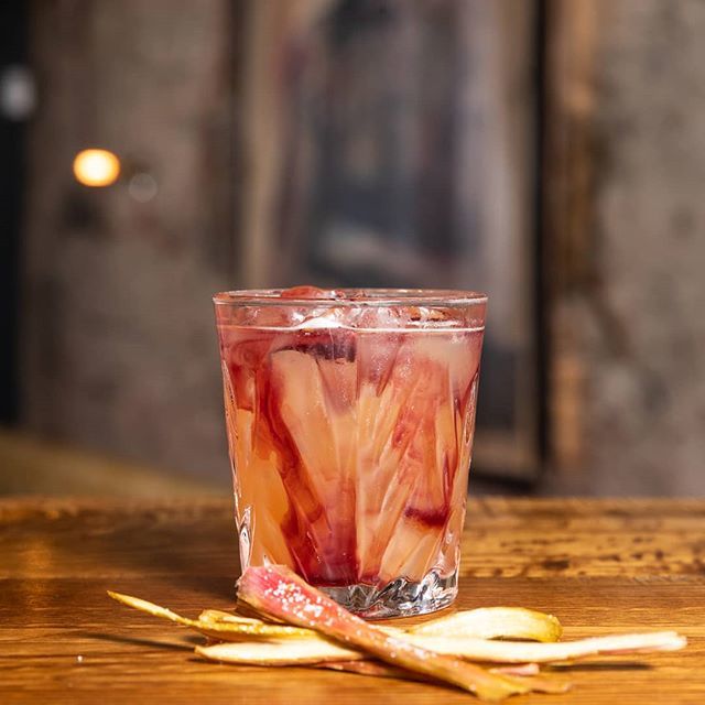 Cocktailsinthecity (@cocktailsinthec) on Twitter photo Oh hello! This exquisite new serve created by @theempressedin with rhubarb and <a href="/smokeheadwhisky/">Smokehead Whisky</a> is available to try first hand at #CITCEdin next weekend.
Be the first to sample it. Tickets in the bio. bit.ly/2IKL5c0 Oh hello! This exquisite new serve created by @theempressedin with rhubarb and <a href="/smokeheadwhisky/">Smokehead Whisky</a> is available to try first hand at #CITCEdin next weekend.
Be the first to sample it. Tickets in the bio. bit.ly/2IKL5c0