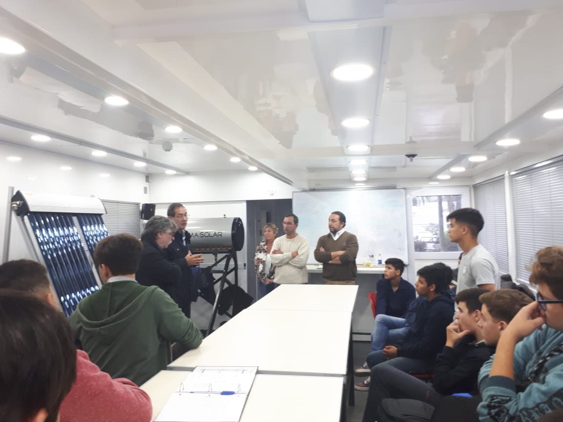BibowAldana's tweet photo. @INETetp
#SanAndresdeGiles
@cfap_laplata
#EnergiasRenovables con
@fprietoinet y los chicos de la #EEST1
@Lgoro @gfalvarez https://t.co/2N4qi9mhqu