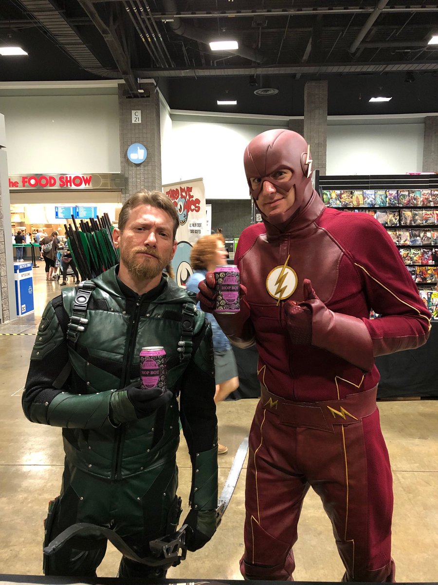 BeersWithDusty's tweet photo. ⁦@AwesomeCon⁩ is the best. Everyone is loving the ⁦@AtlasBrewWorks⁩ #HopBot #PaleAle #SolarPoweredBeer https://t.co/VerdtZnmBh