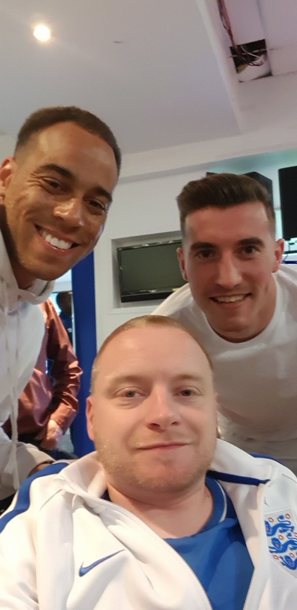Paulaldo's tweet photo. @Ebenno88 The @Rovers Player Of The Year And Me And Joe Rothwell At The @Rovers Player Of The Year Award 18/19 Season 

25/4/19 https://t.co/4iNatIjQ9N